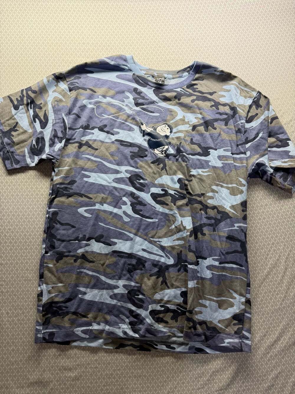 Code V Fishing Monk Graphic T-Shirt Blue Camo Size XL
